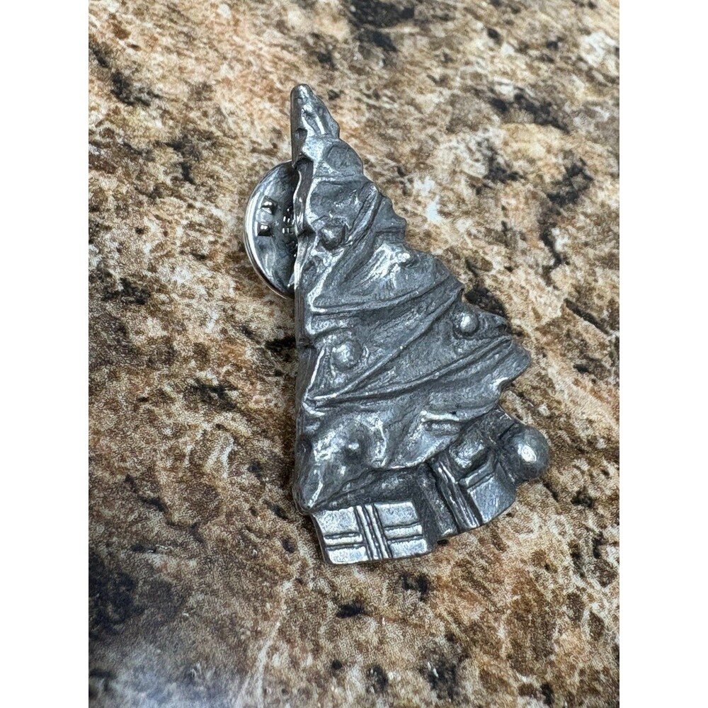 Vintage 1996 Barker USA Pewter Christmas Tree Brooch Pin – Holiday Tree